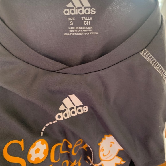 ⚽️ Adidas Soccer Shots ⚽️ Grey T-shirt - Picture 2 of 3